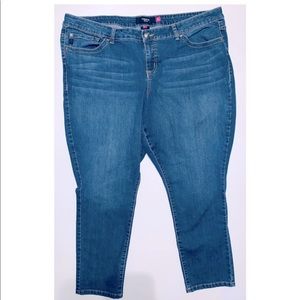 Torrid Skinny Jean 18S short Light Wash  blue stretch jeans plus size chic style